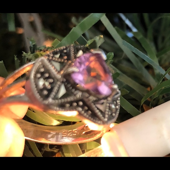 Sterling heart shape amethyst color stone ring. - Picture 4 of 4
